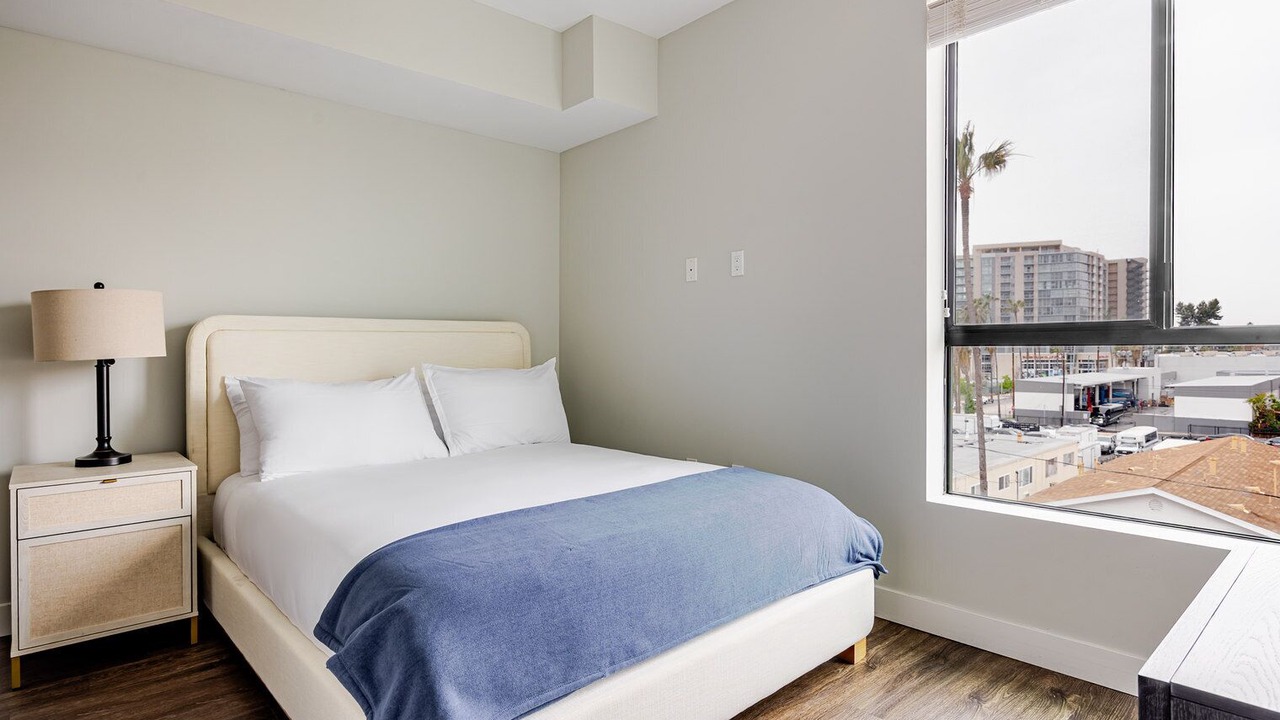 Photo of Bedroom in NoHo Arts District