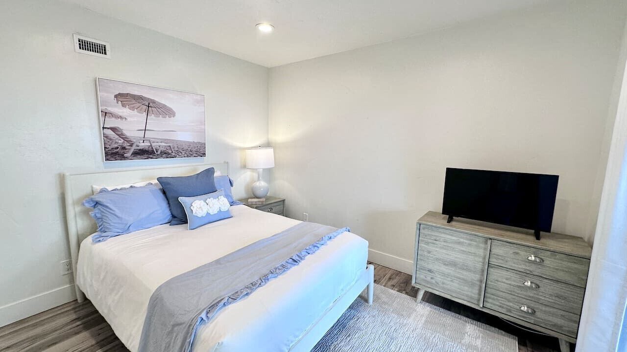 Photo of Bedroom in Oceanside