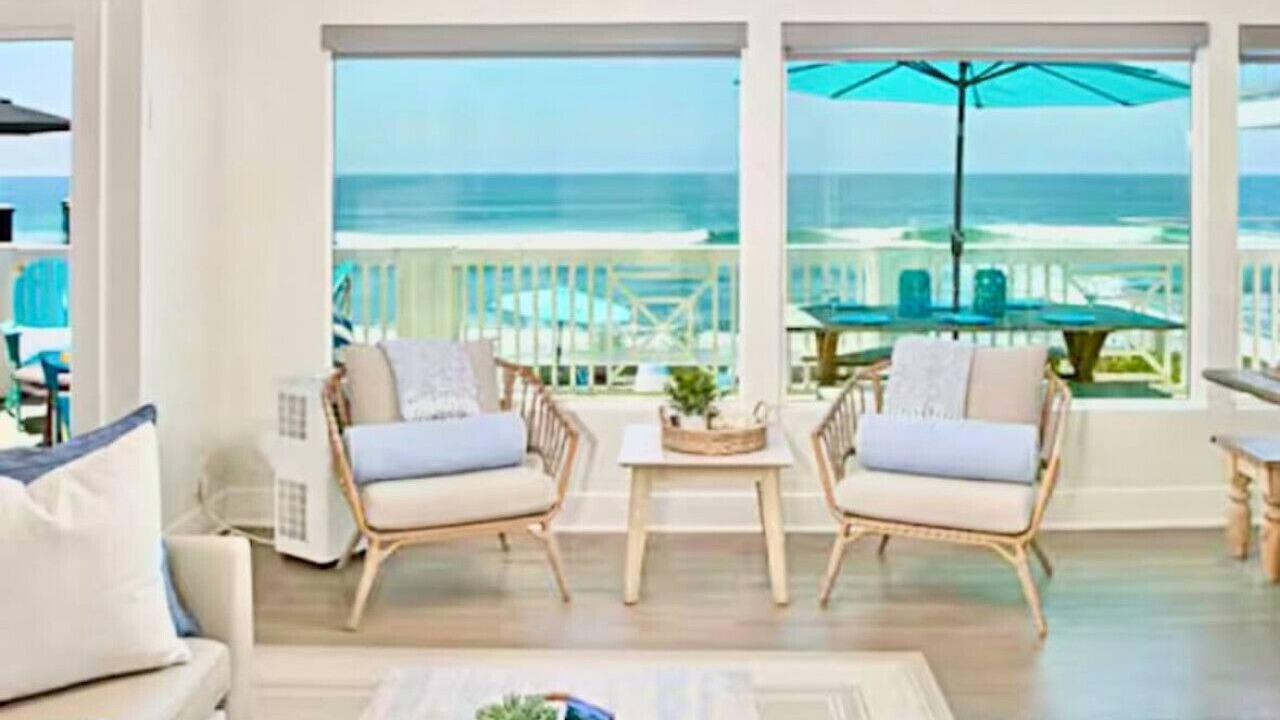 Photo of Livingroom in Oceanside