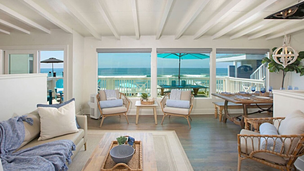 Photo of Livingroom in Oceanside