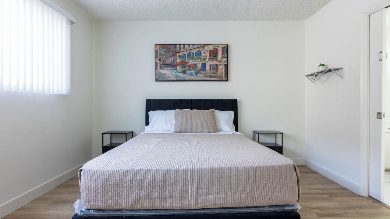 Photo of Bedroom in Beverly Hills