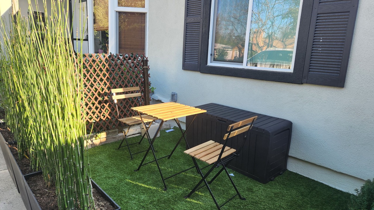 Photo of Outdoor in Woodland Hills