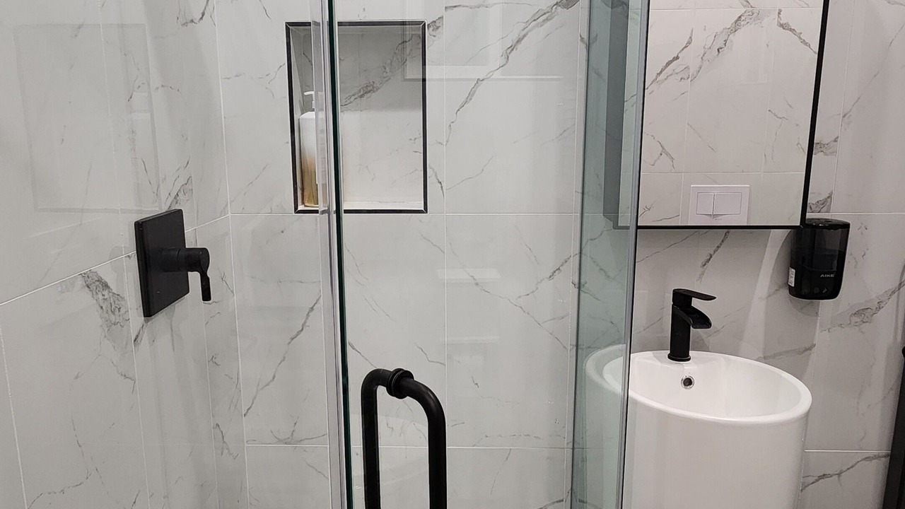 Photo of Bathroom in Woodland Hills