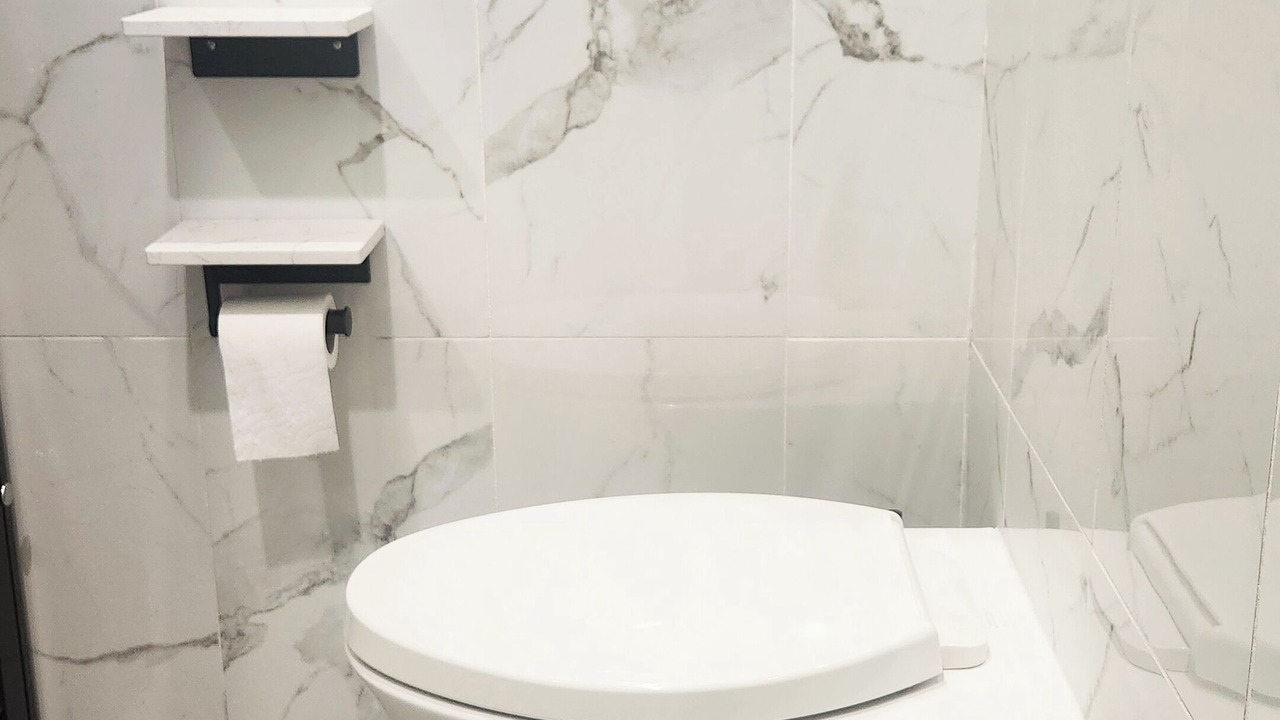 Photo of Bathroom in Woodland Hills