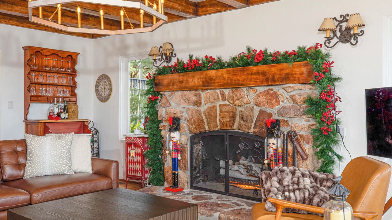 Photo of Livingroom in Cedar Glen