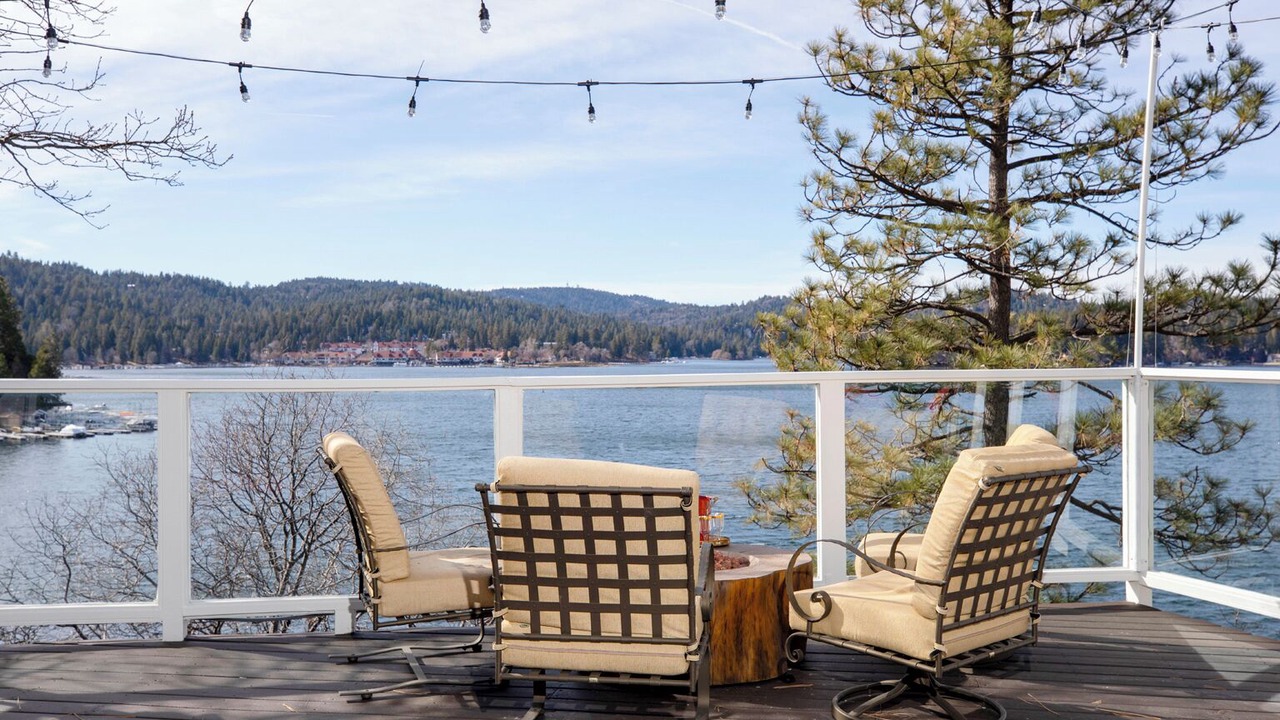 Photo of Patio Balcony in Cedar Glen
