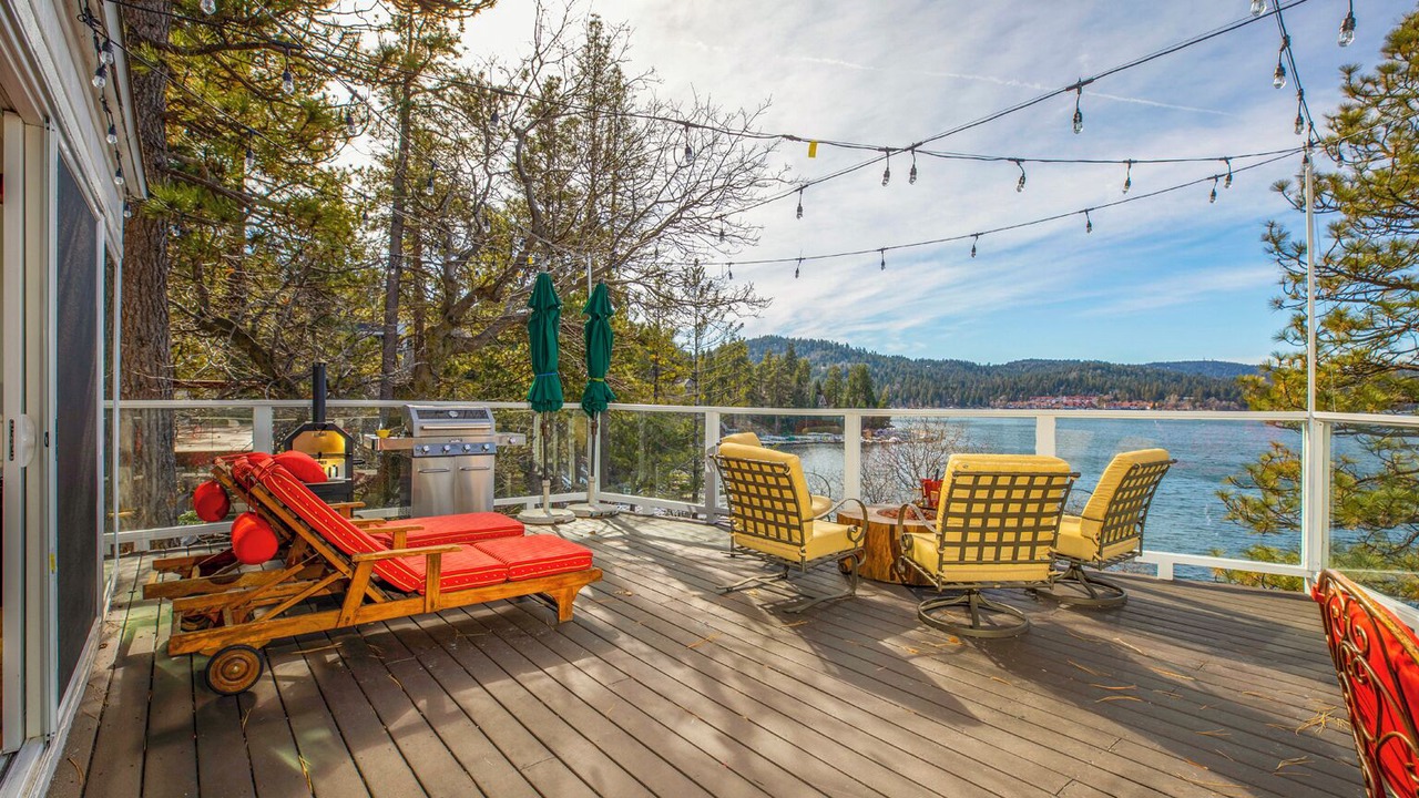 Photo of Patio Balcony in Cedar Glen