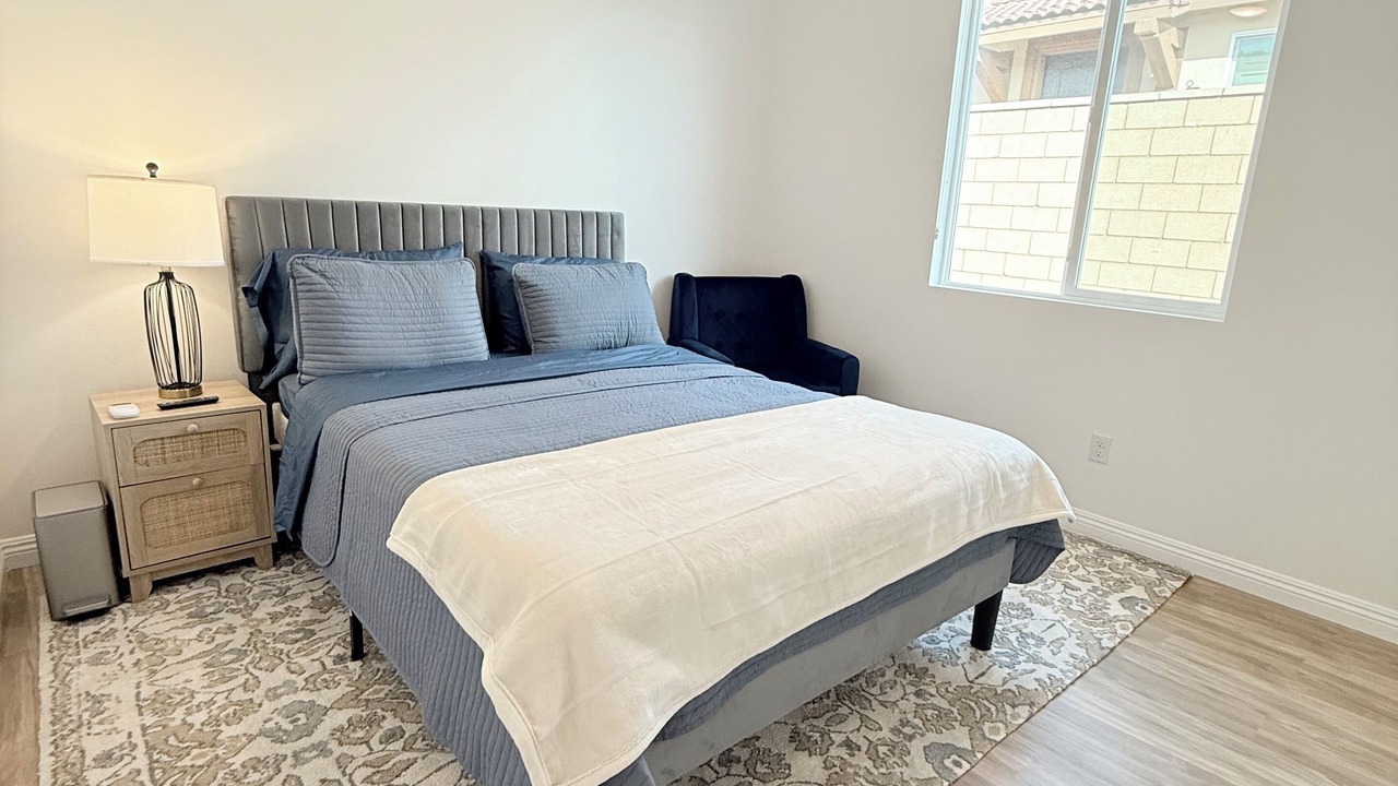 Photo of Bedroom in Homeland