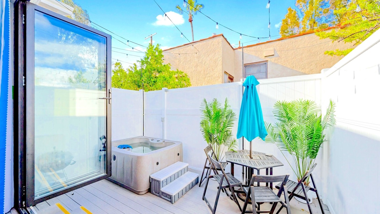 Photo of Outdoor in North Hollywood