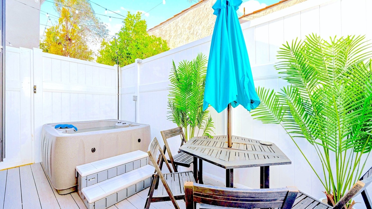 Photo of Outdoor in North Hollywood