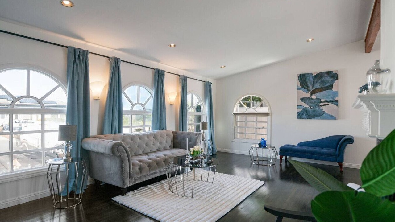 Photo of Livingroom in View Park-Windsor Hills