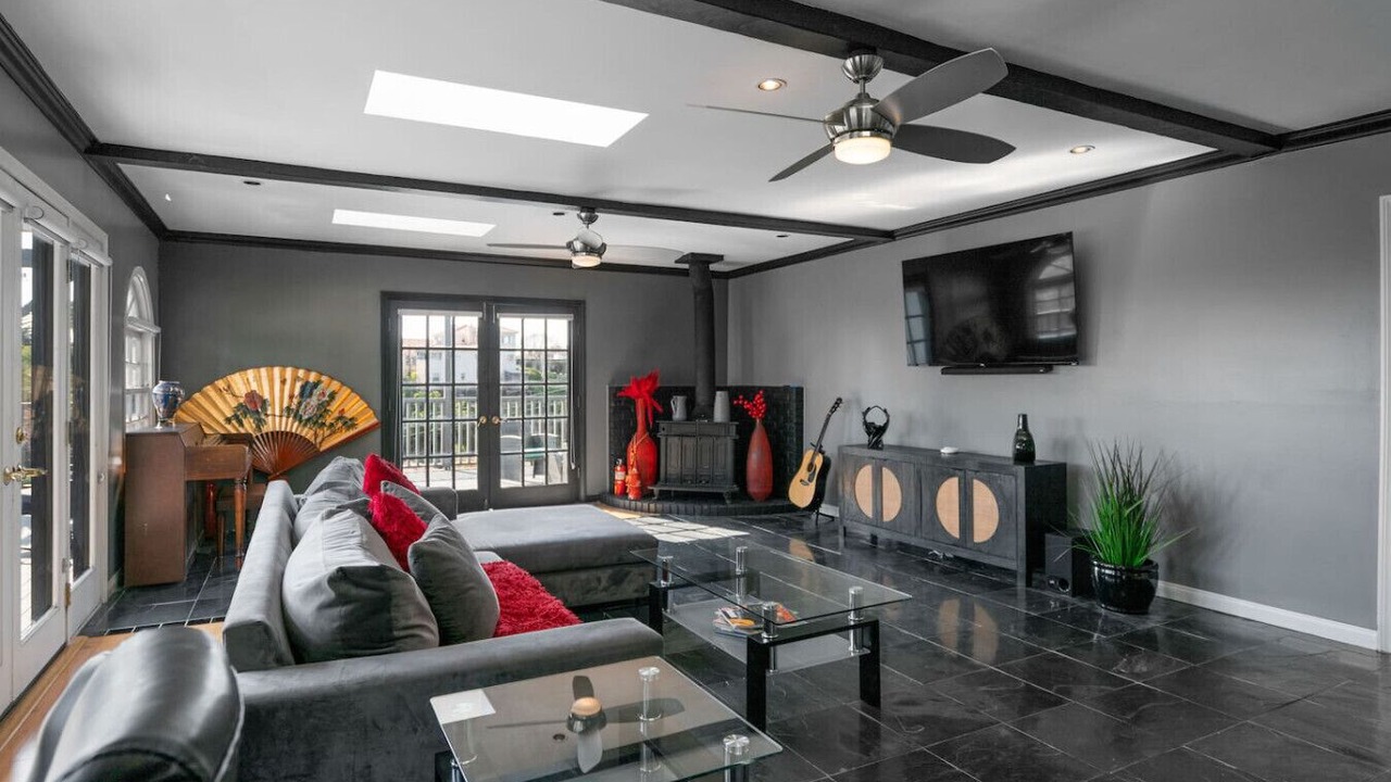 Photo of Livingroom in View Park-Windsor Hills