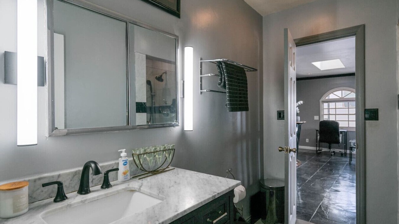Photo of Bathroom in View Park-Windsor Hills