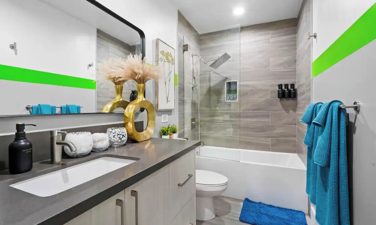 Photo of Bathroom in North Hollywood
