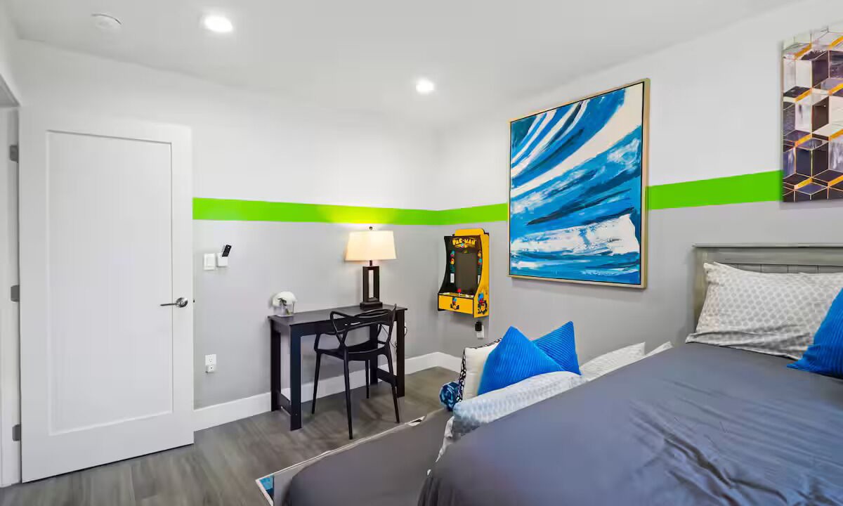 Photo of Bedroom in North Hollywood