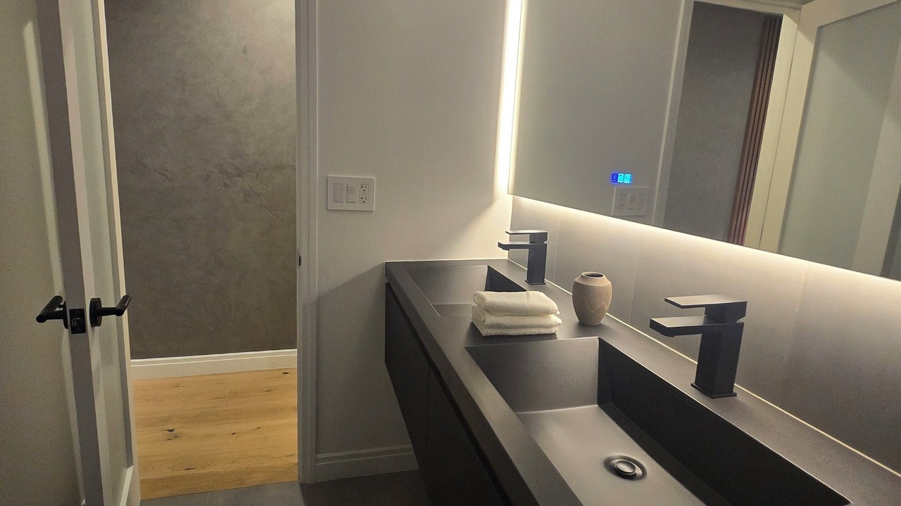 Photo of Bathroom in Verdugo Woodlands