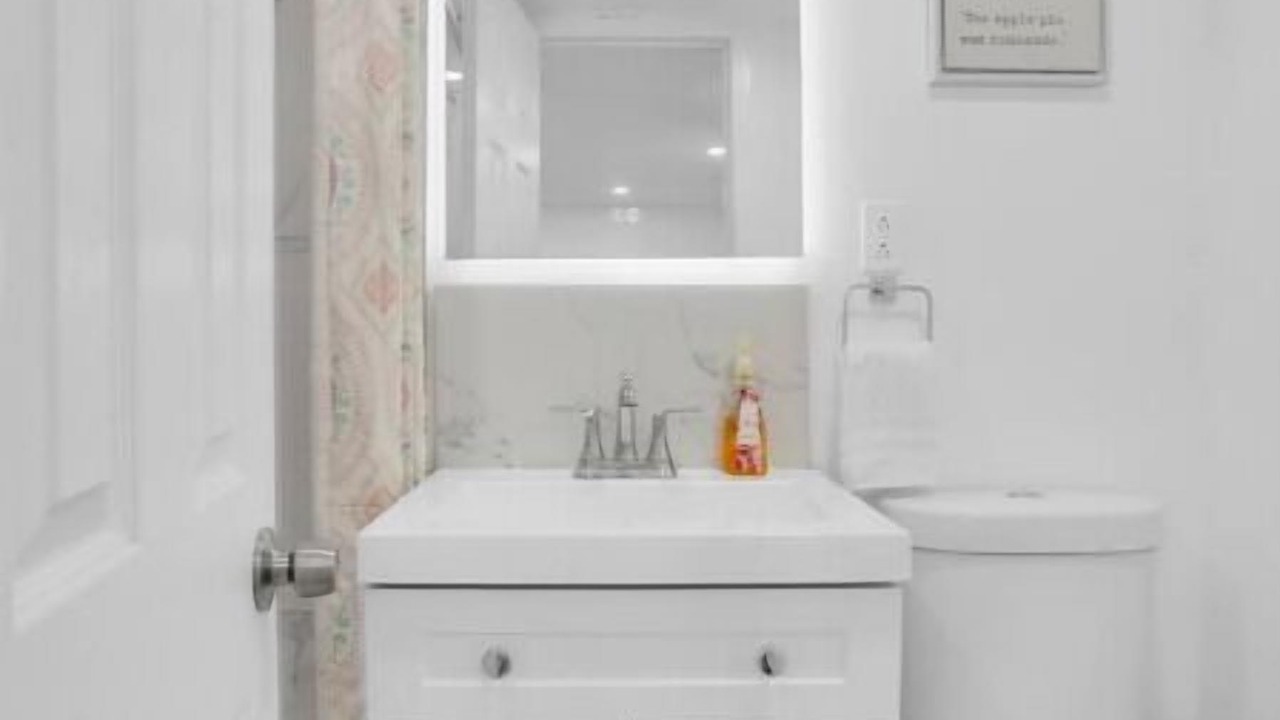 Photo of Bathroom in Huntington Park