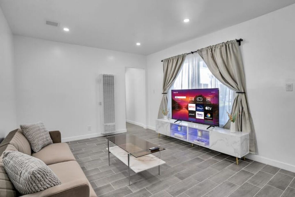 Photo of Livingroom in East Whittier