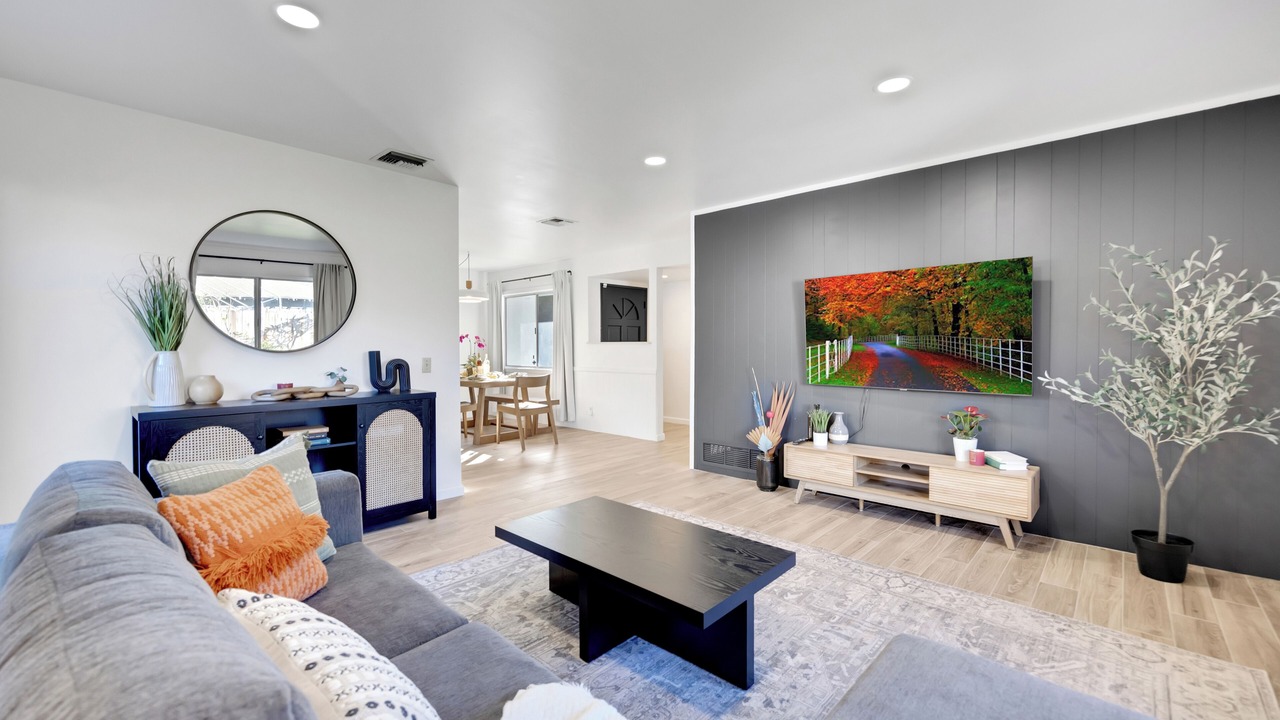 Photo of Livingroom in Azusa