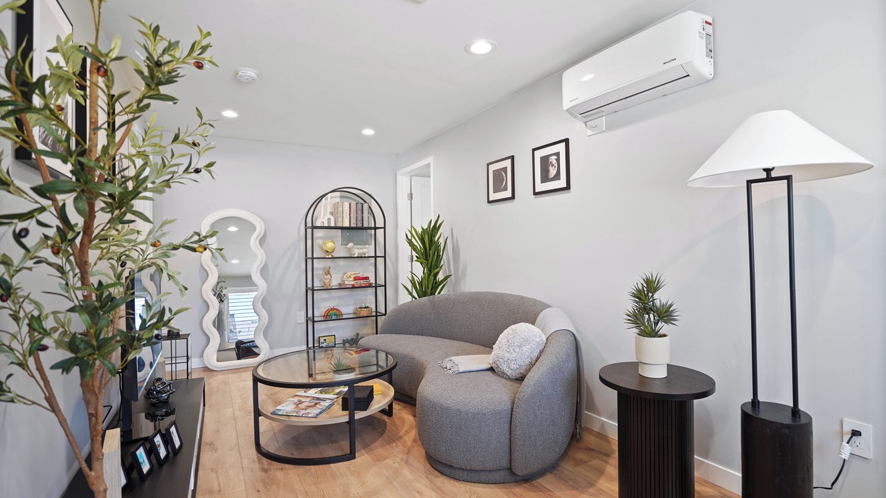 Photo of Livingroom in Duarte