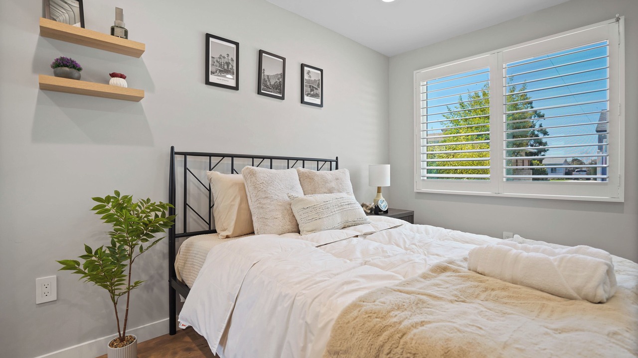 Photo of Bedroom in Duarte