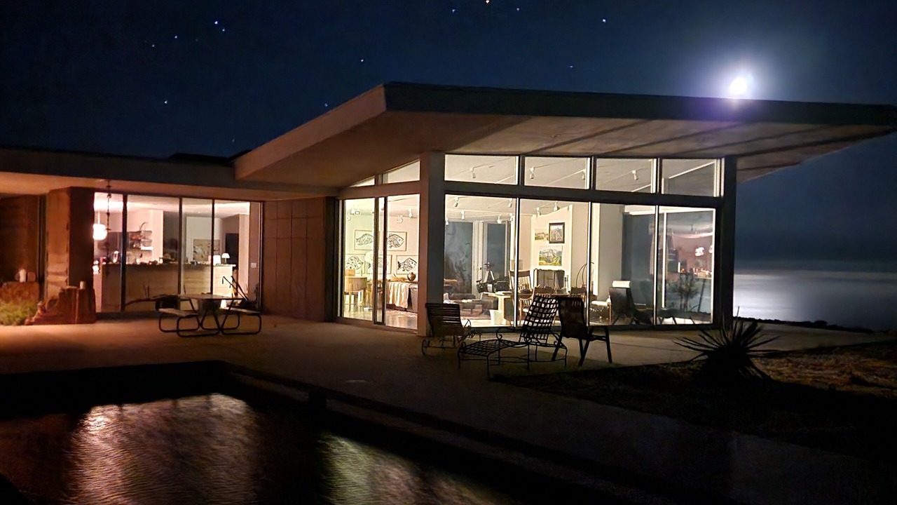 Photo of Patio Balcony in Malibu