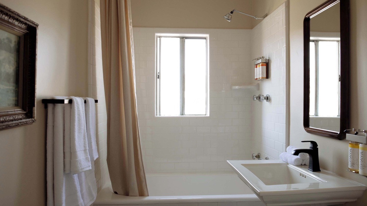Photo of Bathroom in Hollywood