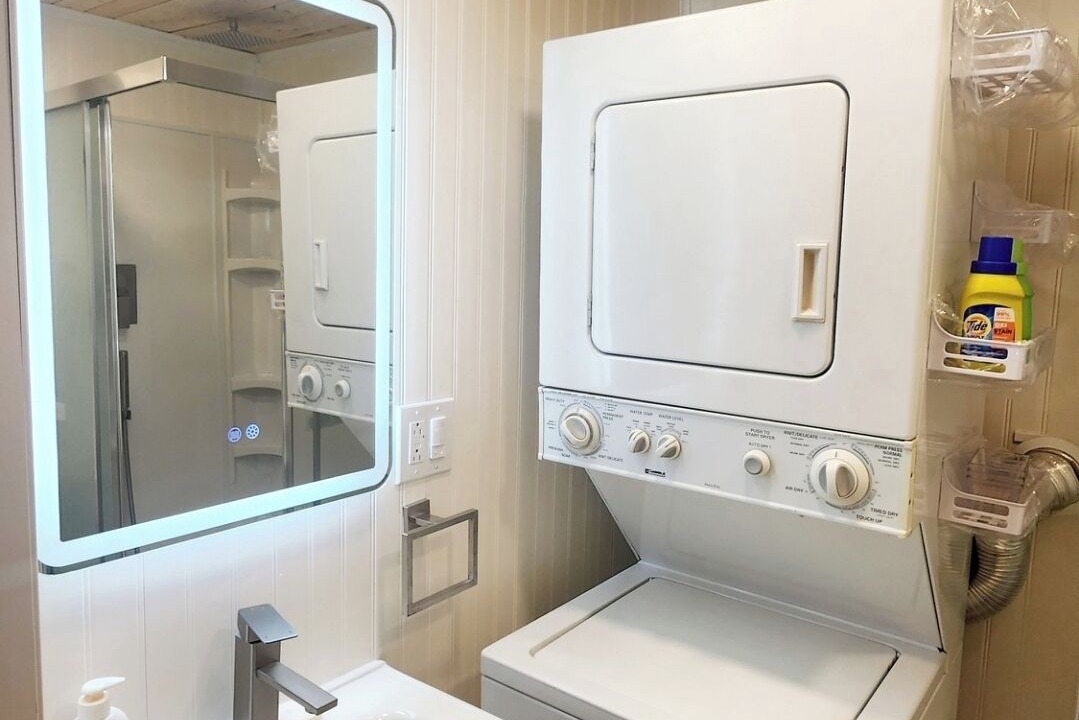 Photo of Bathroom in Woodland Hills