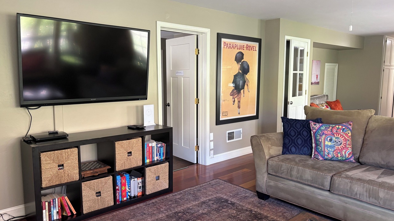 Photo of Livingroom in Kernville