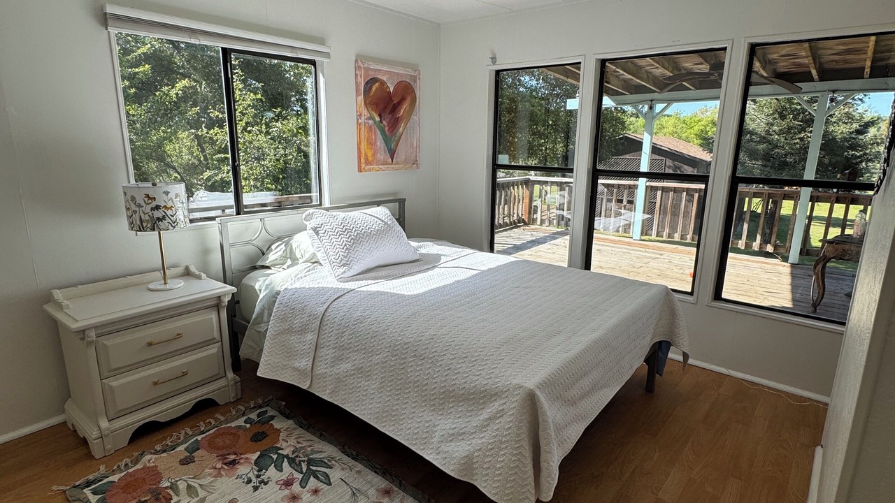 Photo of Bedroom in Knights Ferry