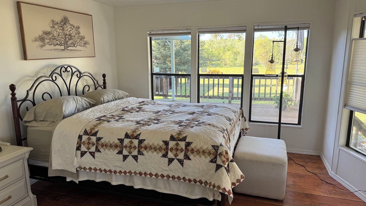 Photo of Bedroom in Knights Ferry