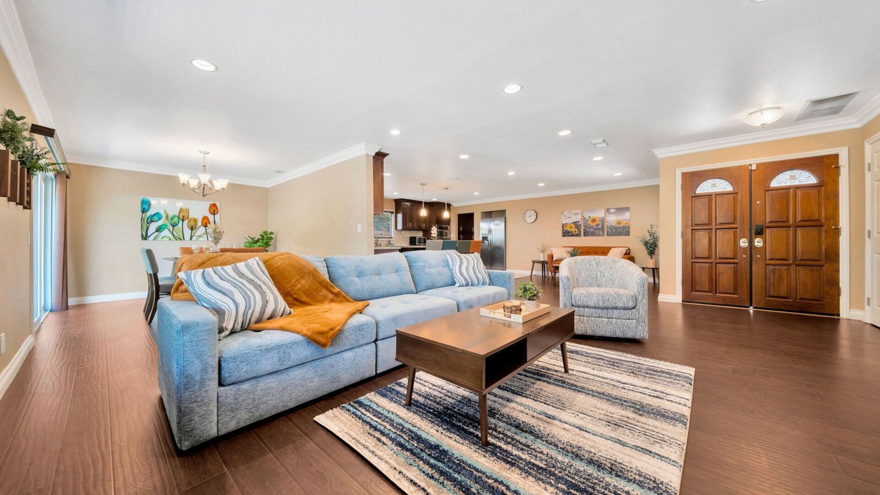 Photo of Livingroom in Tustin
