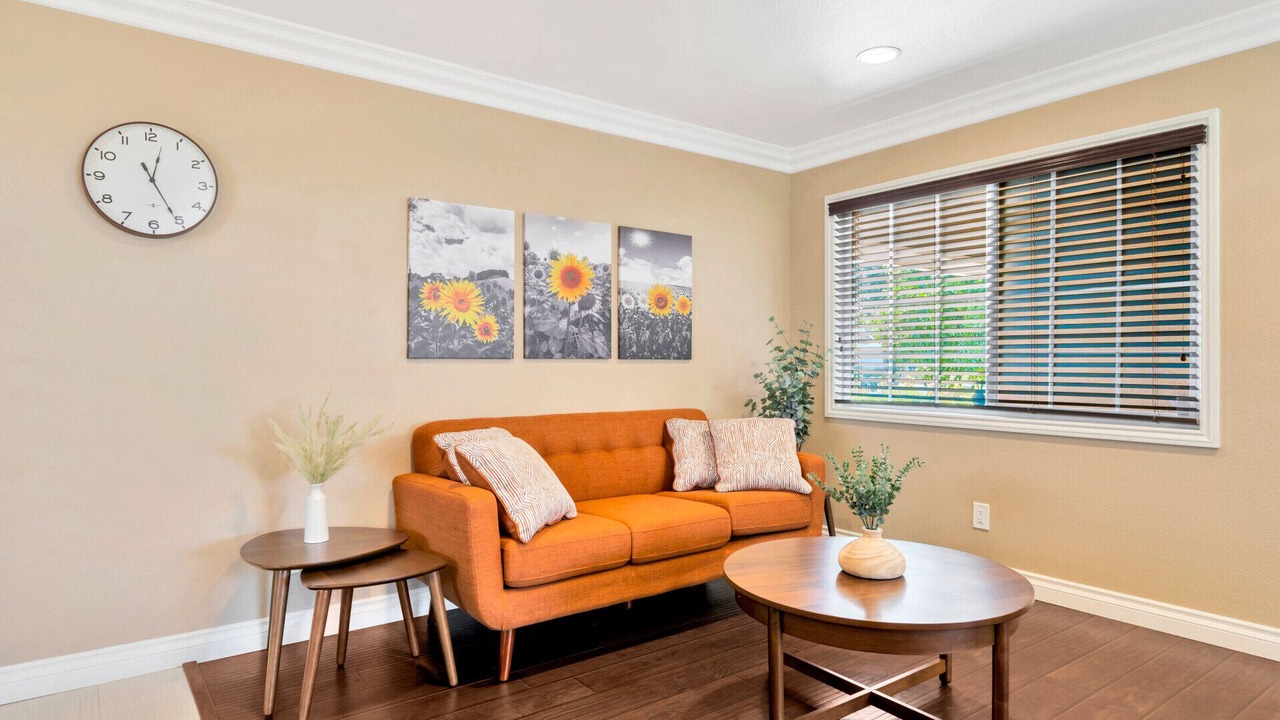 Photo of Livingroom in Tustin