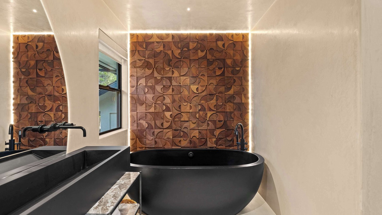 Photo of Bathroom in Del Monte Forest