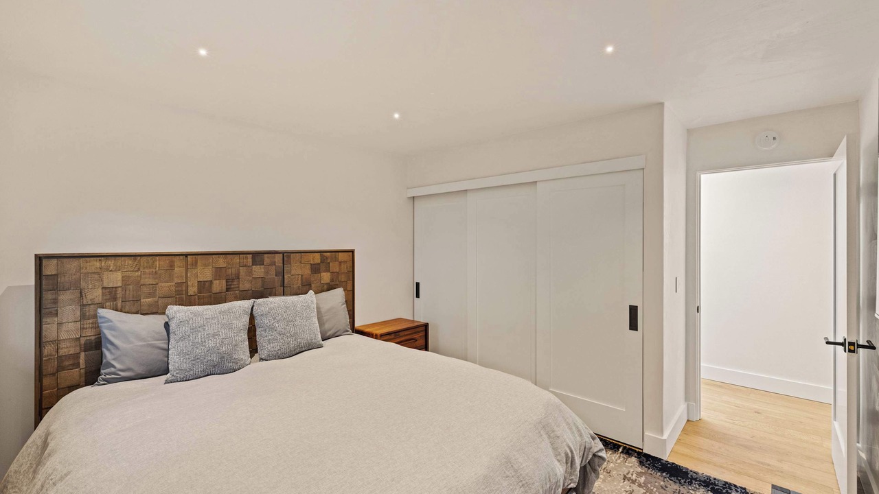 Photo of Bedroom in Del Monte Forest