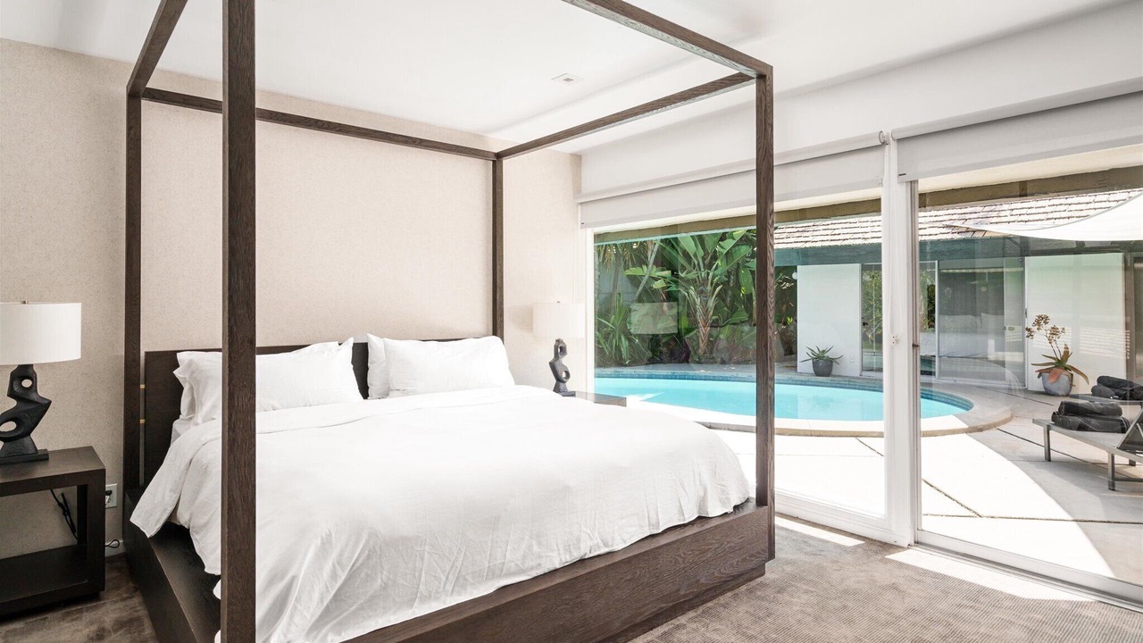 Photo of Bedroom in Crenshaw