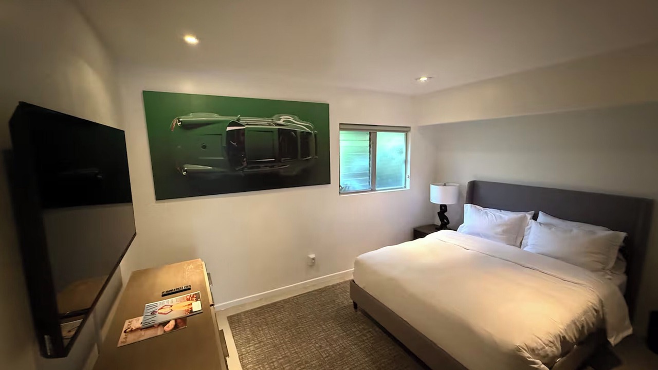 Photo of Bedroom in Crenshaw