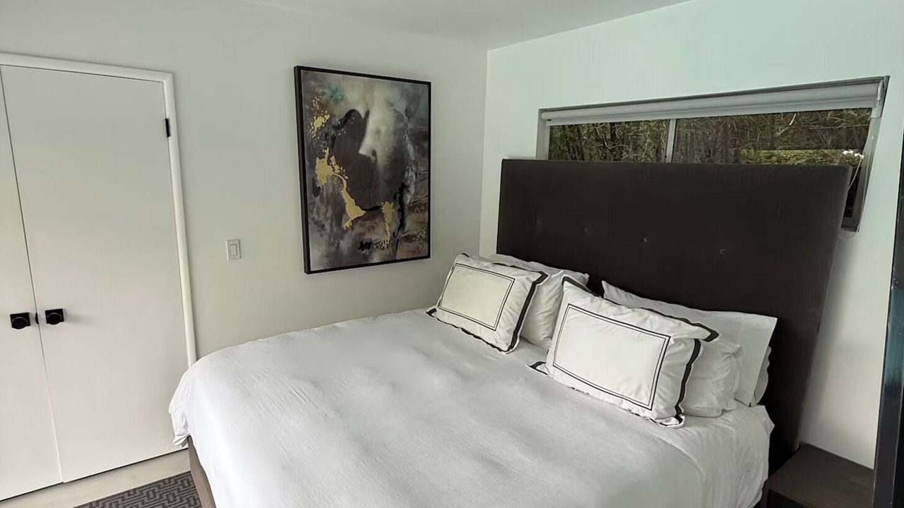 Photo of Bedroom in Crenshaw