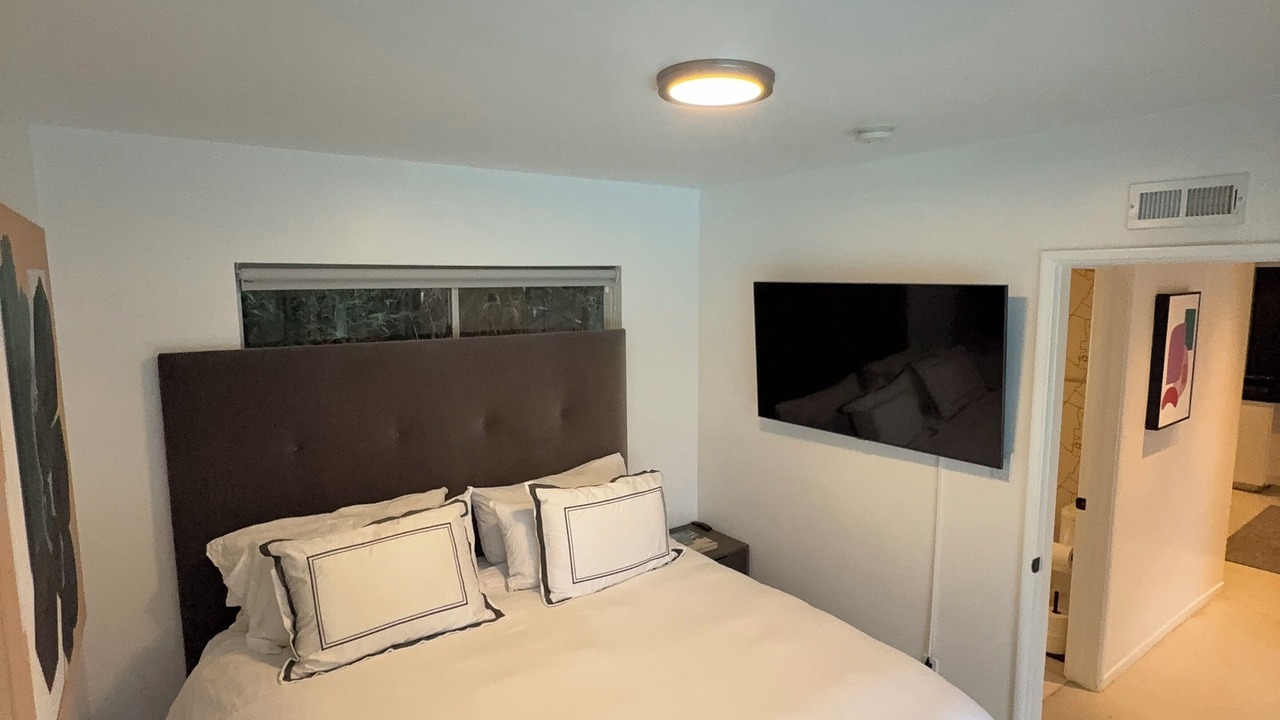 Photo of Bedroom in Crenshaw