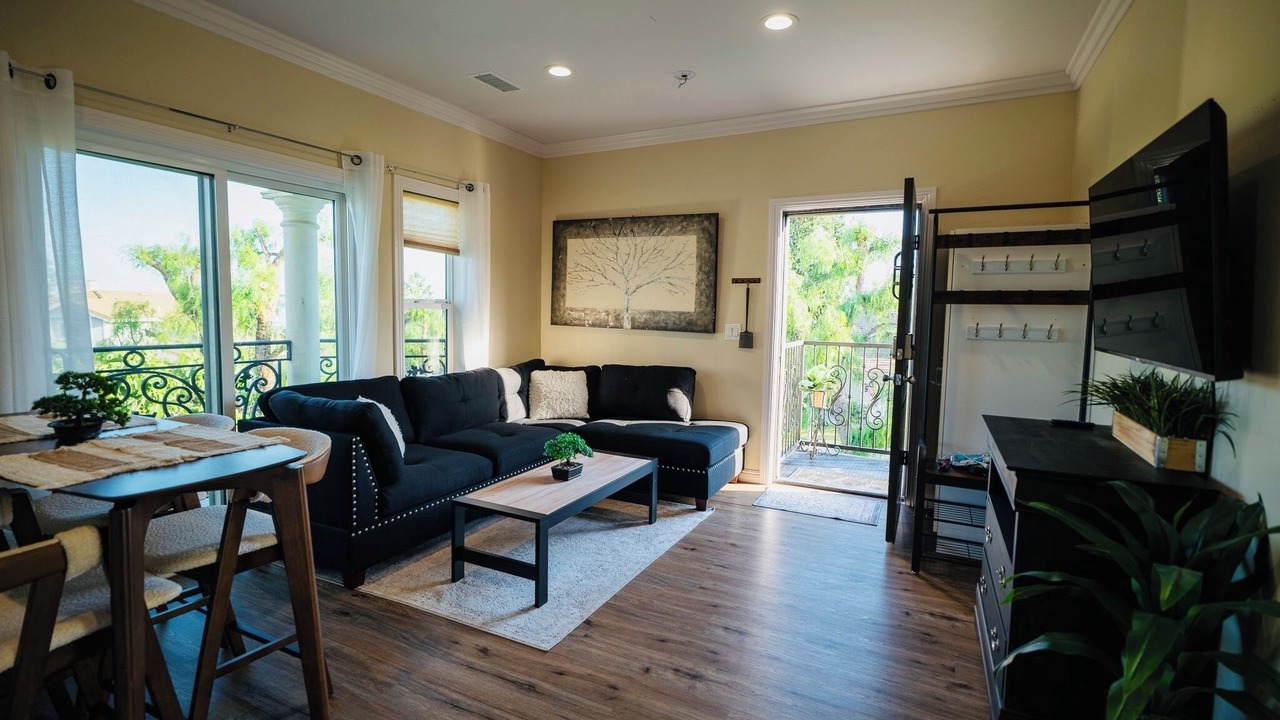 Photo of Livingroom in Rancho Cucamonga