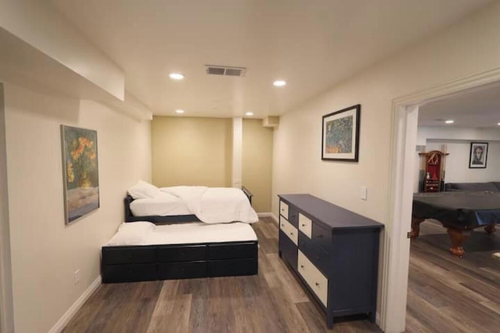 Photo of Bedroom in Orange