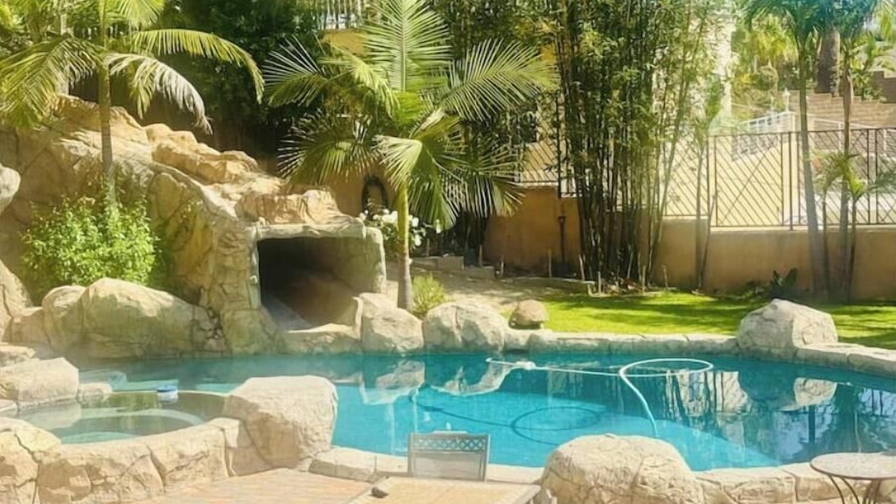 Photo of Outdoor in Orange