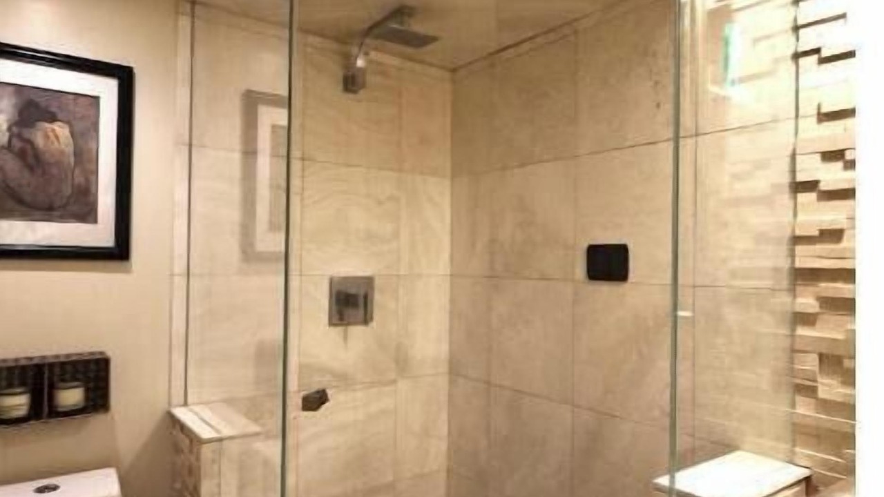 Photo of Bathroom in Orange