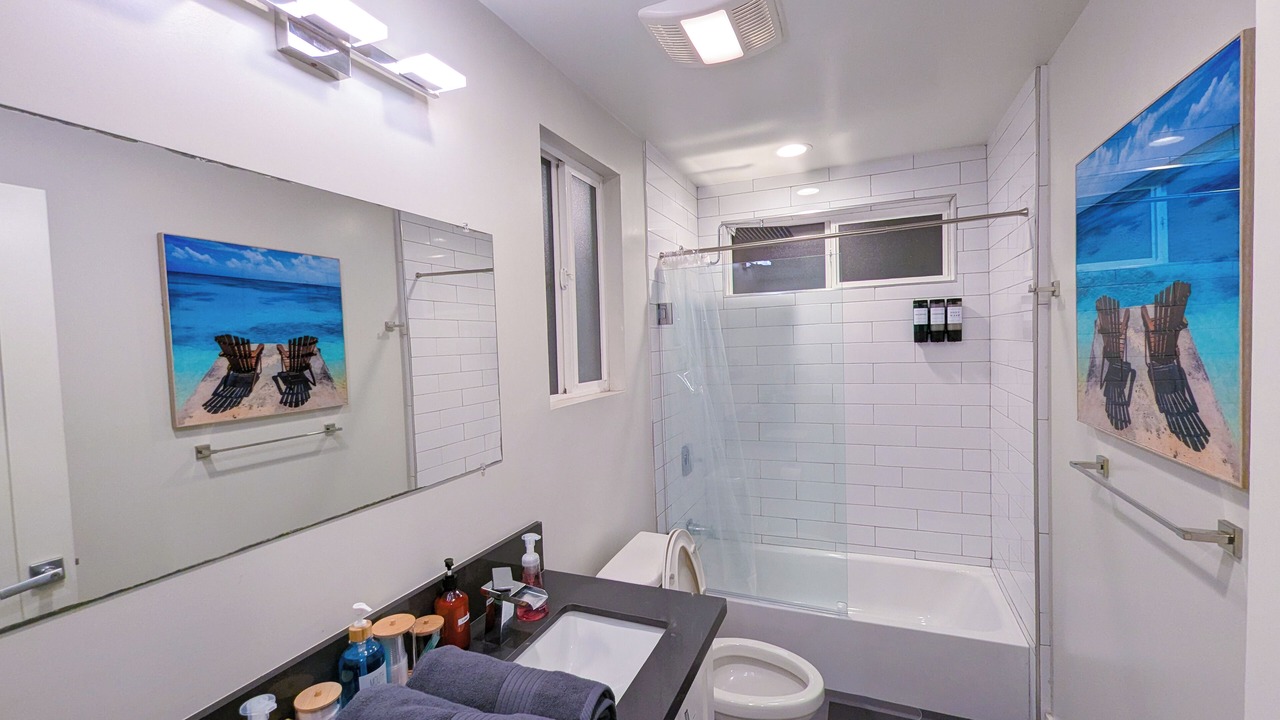 Photo of Bathroom in NoHo Arts District
