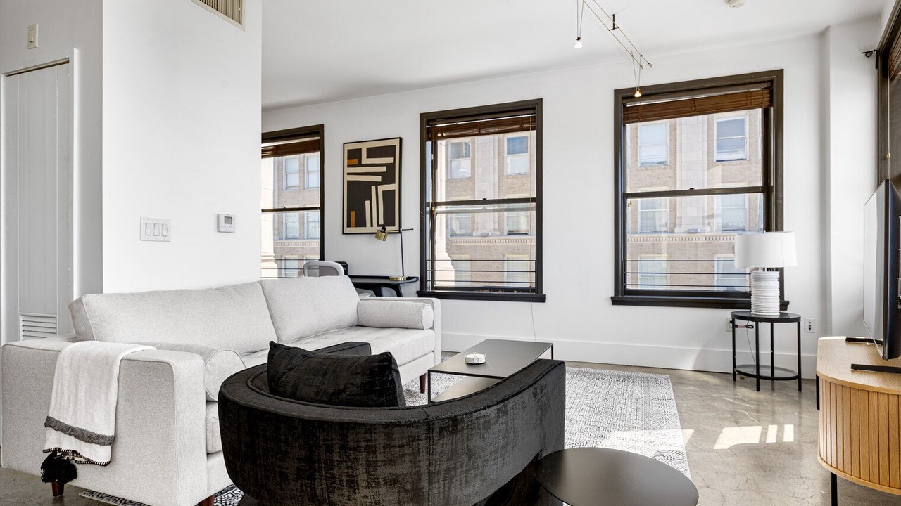 Photo of Livingroom in Historic Core