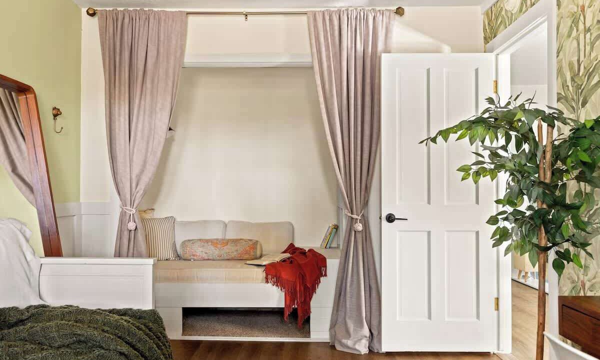 Photo of Bedroom in Blue Jay