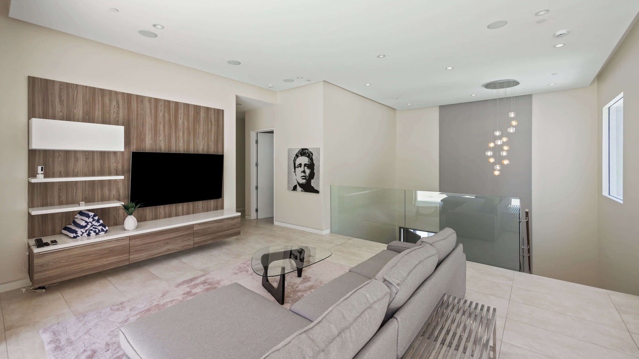 Photo of Livingroom in Sherman Oaks