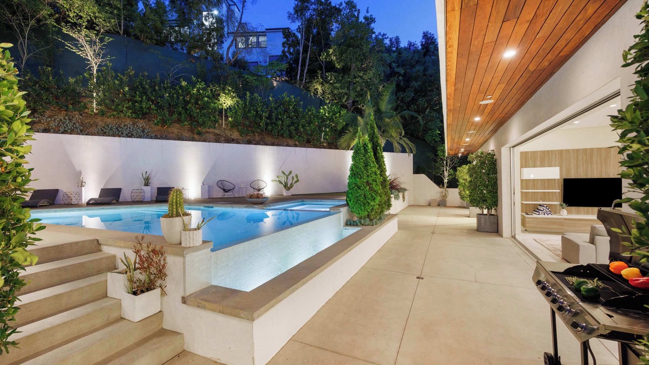 Photo of Outdoor in Sherman Oaks