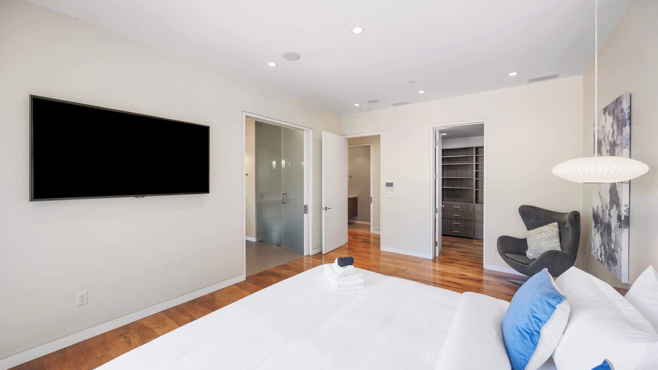 Photo of Bedroom in Sherman Oaks