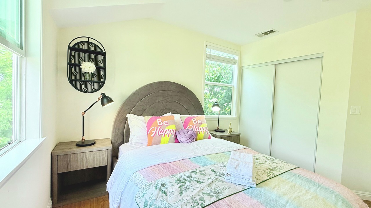Photo of Bedroom in Mid Central
